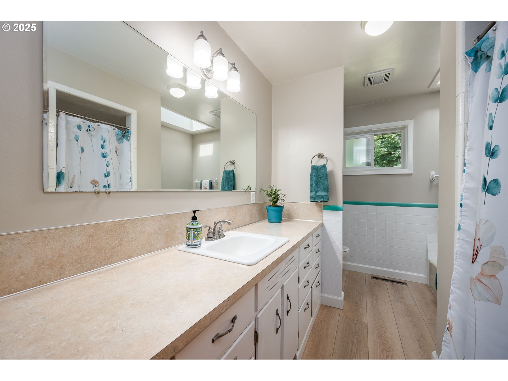 29497 South Meridian Road Hubbard, OR 97032 - Photo 30 of 46