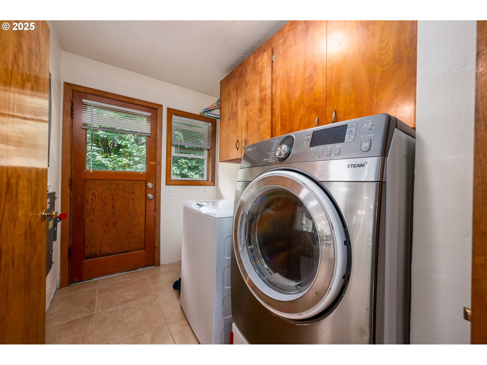 29497 South Meridian Road Hubbard, OR 97032 - Photo 31 of 46