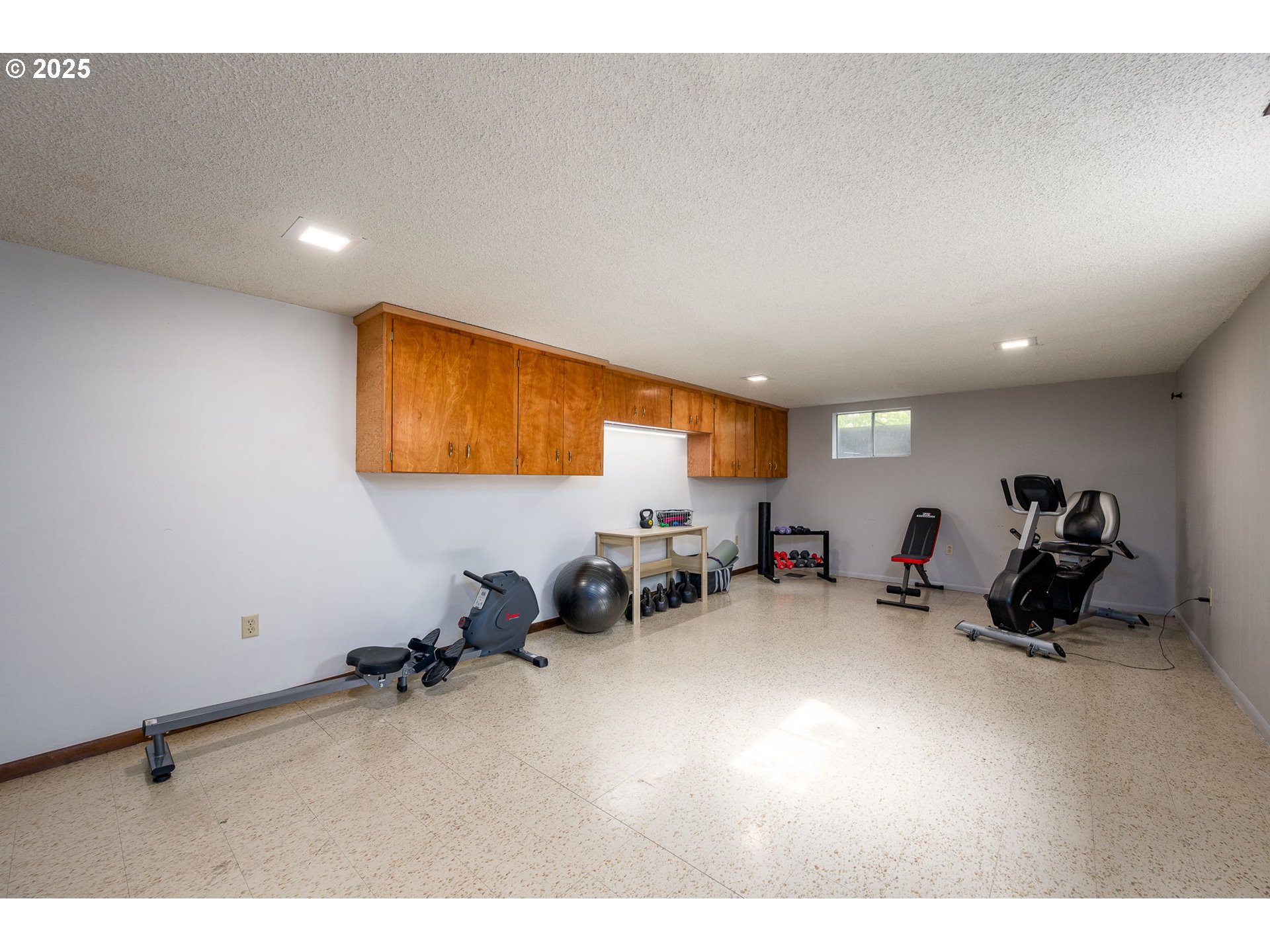 29497 South Meridian Road Hubbard, OR 97032 - Photo 32 of 46