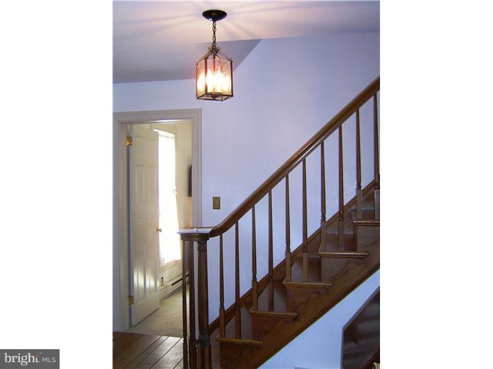1180 Shenkel Road Pottstown, PA 19465 - Photo 3 of 25 Foyer