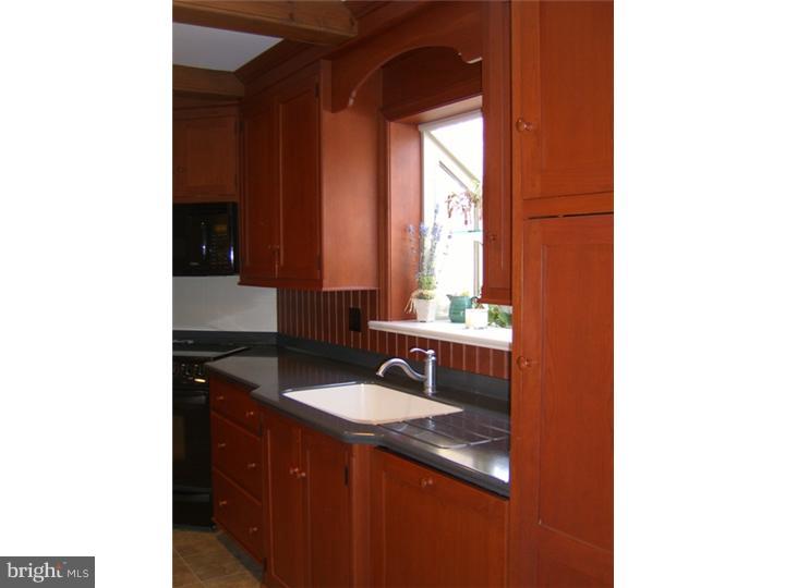 1180 Shenkel Road Pottstown, PA 19465 - Photo 10 of 25 Kitchen
