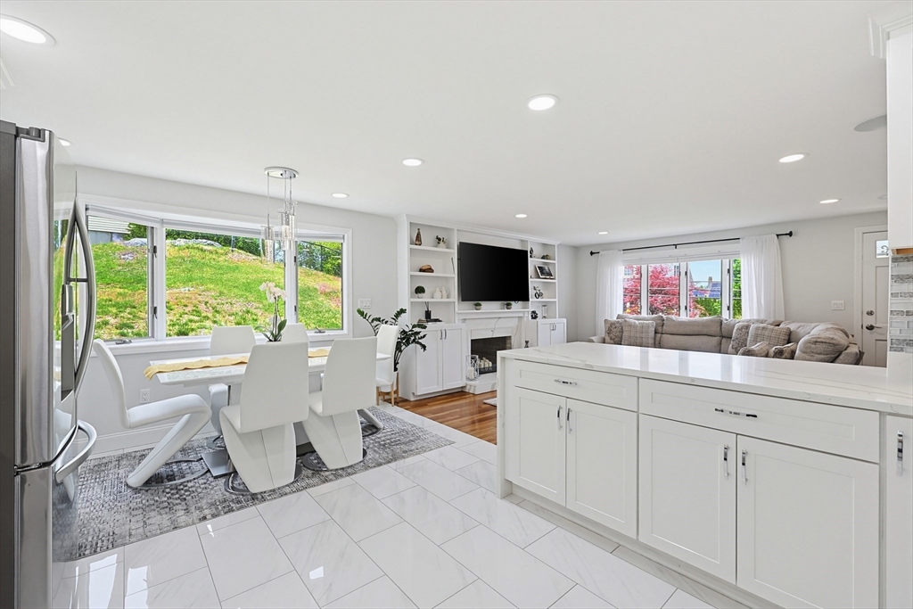 46 Robinson Road Woburn, MA 01801 - Photo 9 of 28