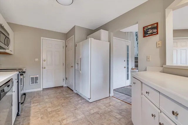 $199,000 | 2181 Oak Hill Drive, Canadensis, PA 18325