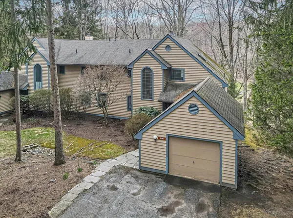 $199,000 | 2181 Oak Hill Drive, Canadensis, PA 18325