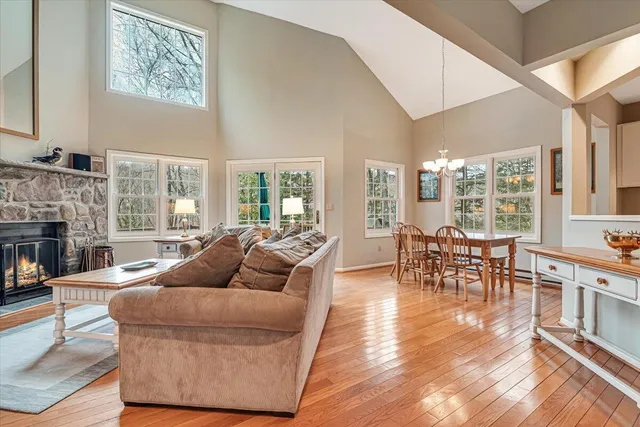 $199,000 | 2181 Oak Hill Drive, Canadensis, PA 18325