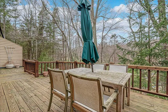 $199,000 | 2181 Oak Hill Drive, Canadensis, PA 18325