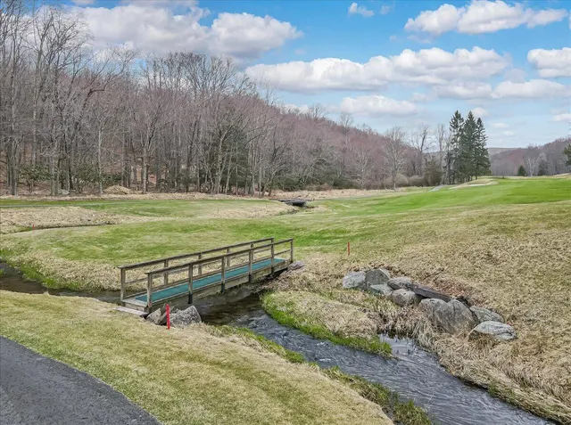 $199,000 | 2181 Oak Hill Drive, Canadensis, PA 18325