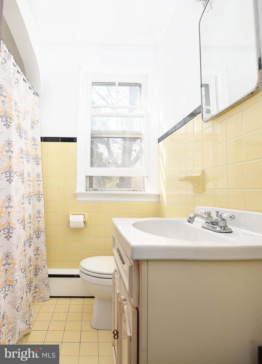 1800 White Hall Road White Hall, MD 21161 - Photo 25 of 52 Upper level hall bath