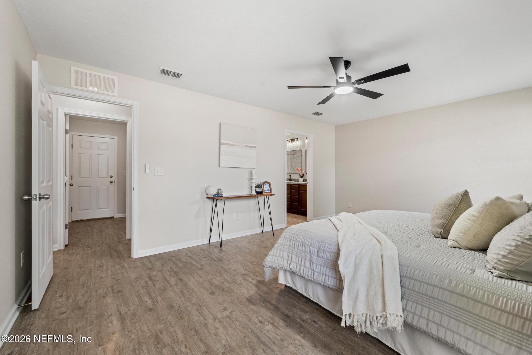 5529 Nettie Road Jacksonville, FL 32207 - Photo 11 of 22 Primary Bedroom