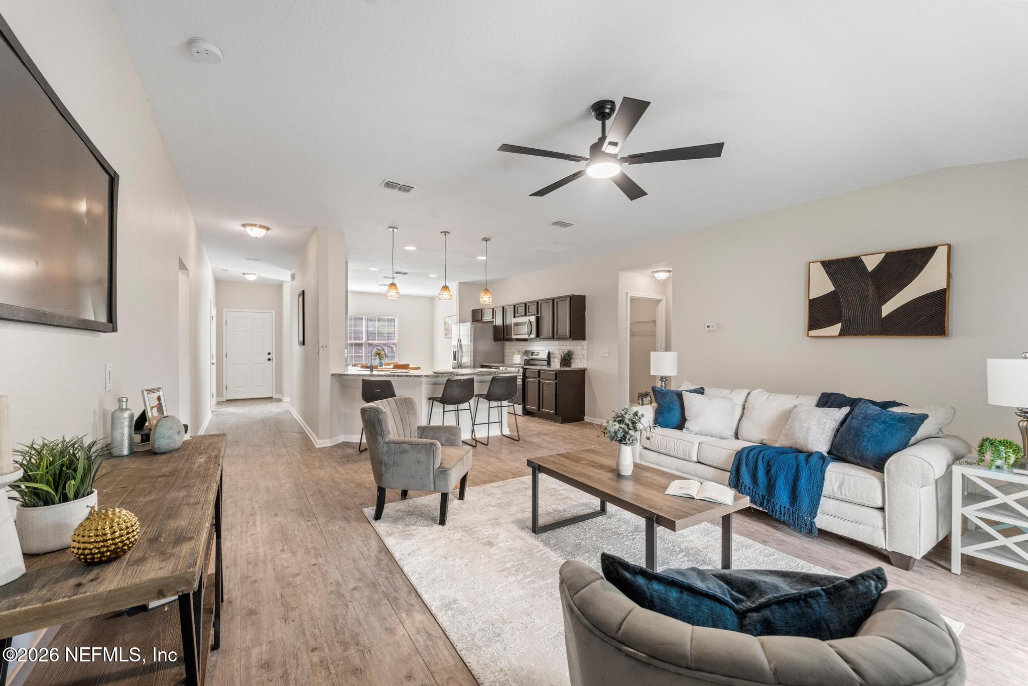 5529 Nettie Road Jacksonville, FL 32207 - Photo 4 of 22 Living Area