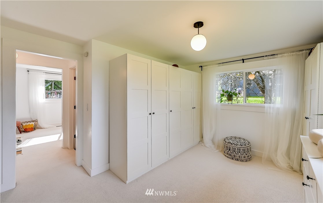 7916 199th Street Southwest Edmonds, WA 98026 - Photo 15 of 25 Gallery Image 15