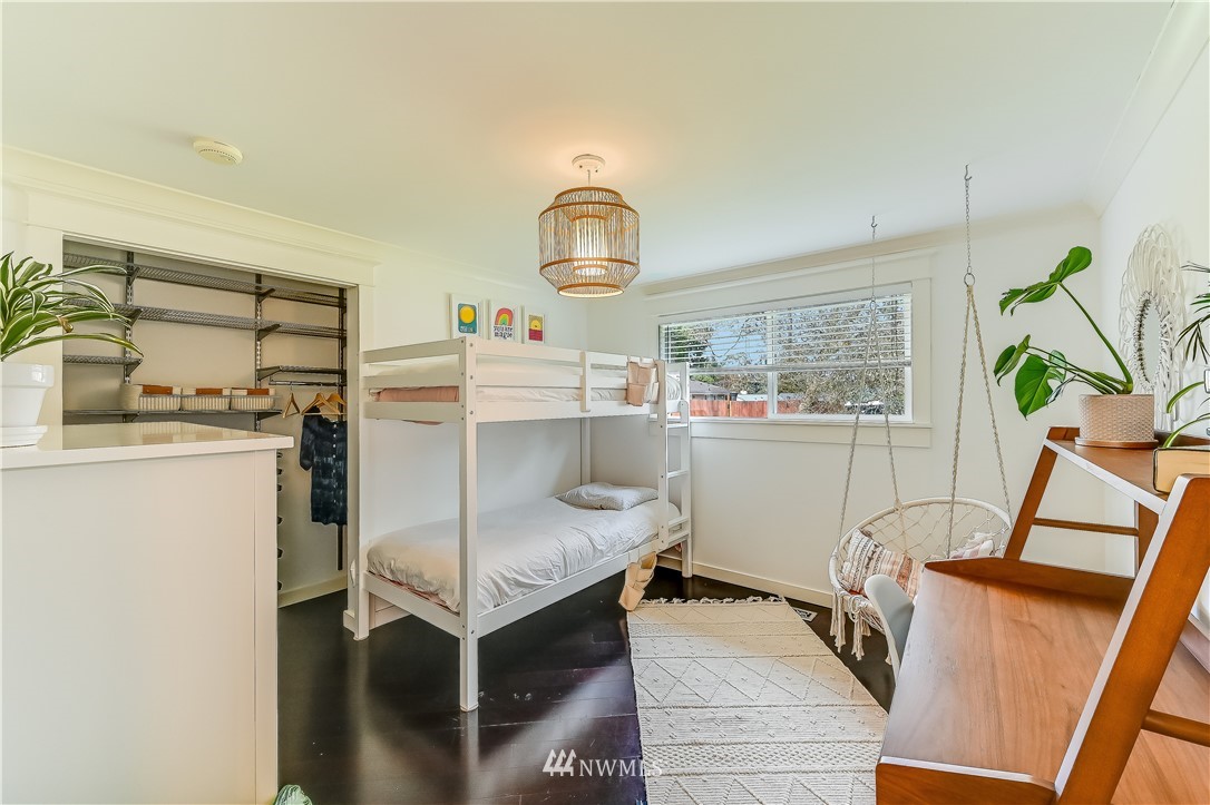 7916 199th Street Southwest Edmonds, WA 98026 - Photo 19 of 25 Gallery Image 19