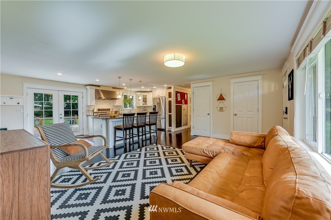 7916 199th Street Southwest Edmonds, WA 98026 - Photo 5 of 25 Gallery Image 5
