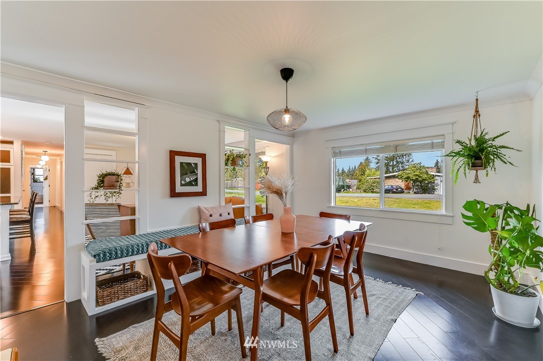 7916 199th Street Southwest Edmonds, WA 98026 - Photo 8 of 25 Gallery Image 8