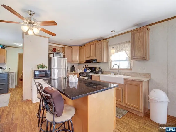 $90,000 | 17 East 6th Street, Moonachie, NJ 07074