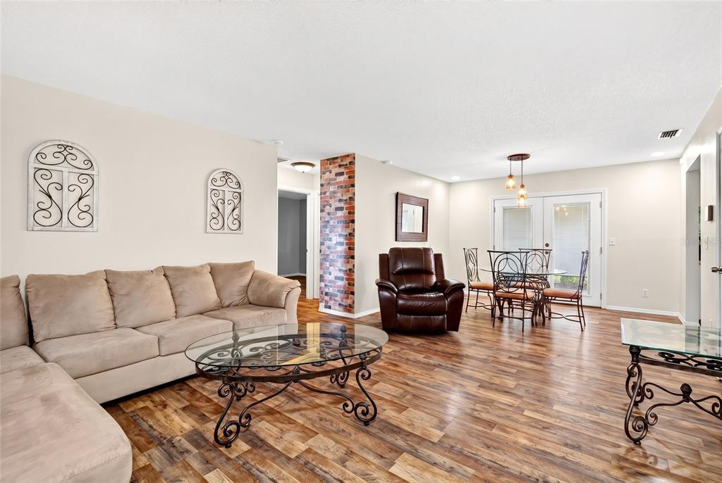 27 Cedar Trace Ocala, FL 34472 - Photo 2 of 18