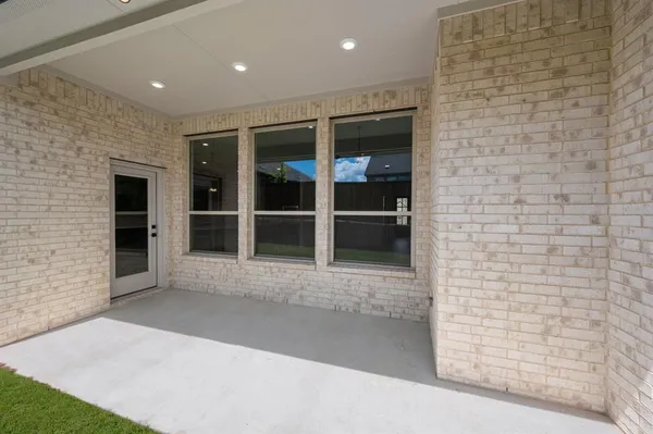 a view of an entryway of a building