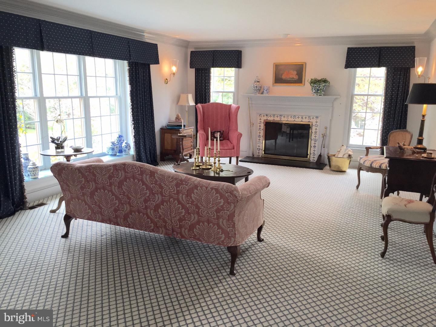 451 Inveraray Villanova, PA 19085 - Photo 3 of 20