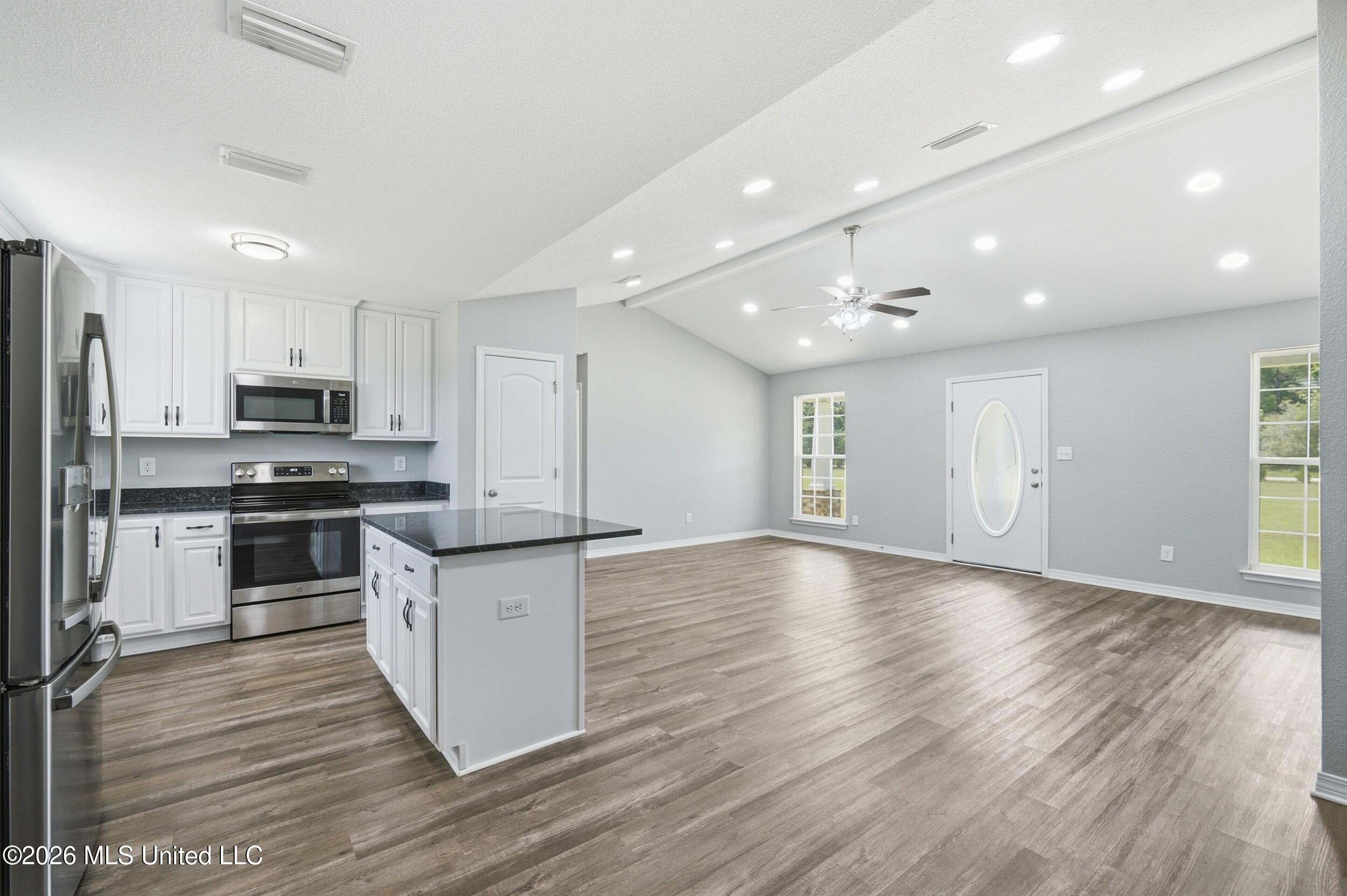 15450 Constitution Road Moss Point, MS 39562 - Photo 12 of 66 IMG_2367