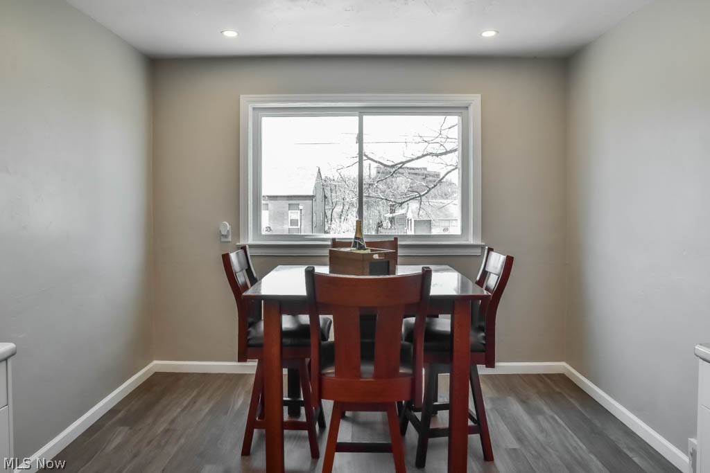 2126 Fulton Road Northwest Canton, OH 44709 - Photo 8 of 23 Dining room