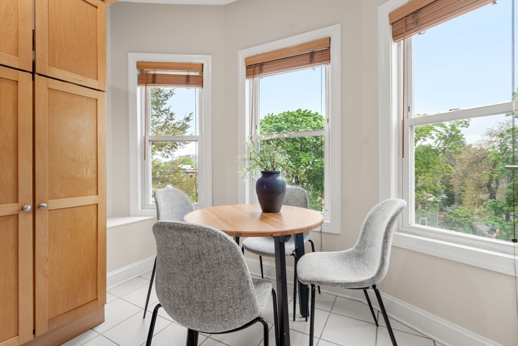 14 Linden Street, Unit 7 Brookline, MA 02445 - Photo 9 of 24