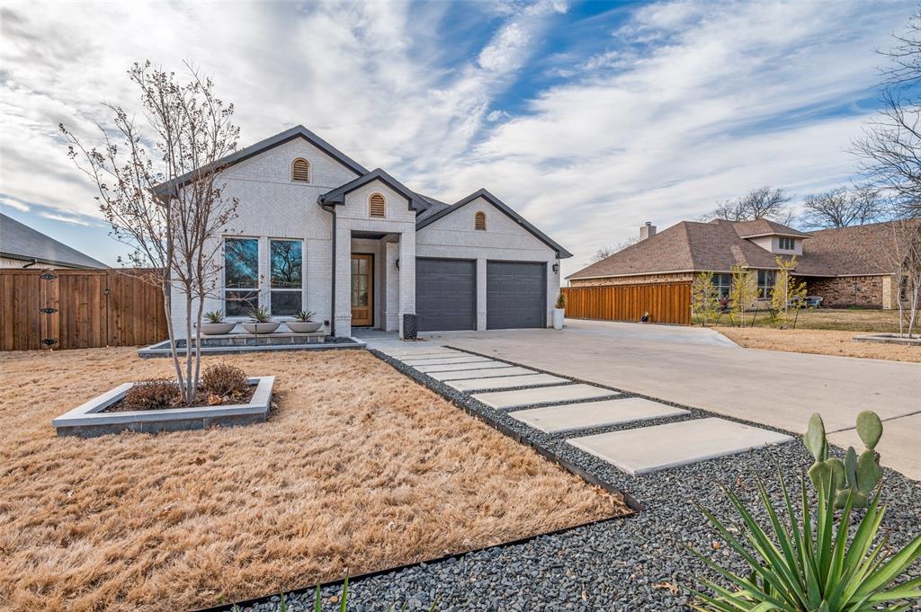 307 Highland Avenue Red Oak, TX 75154 - Photo 2 of 25 Gallery Image 2