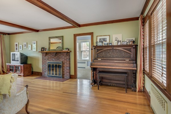13 Whittier Road Medford, MA 02155 - Photo 5 of 30 Gallery Image 5