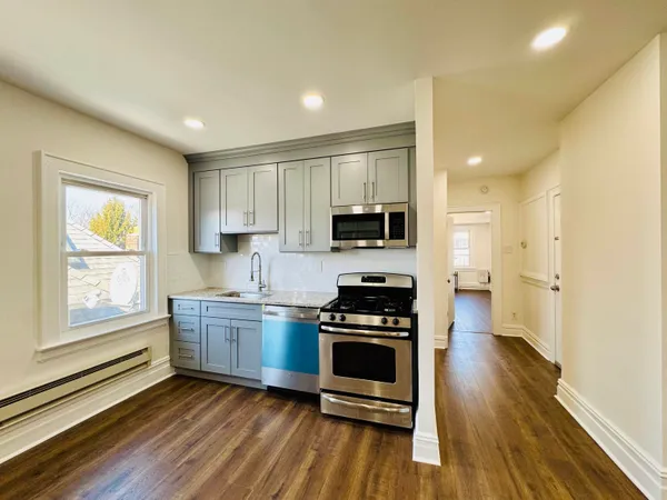 $2,200 | 69 West 39th Street, Unit 3, Bayonne, NJ 07002