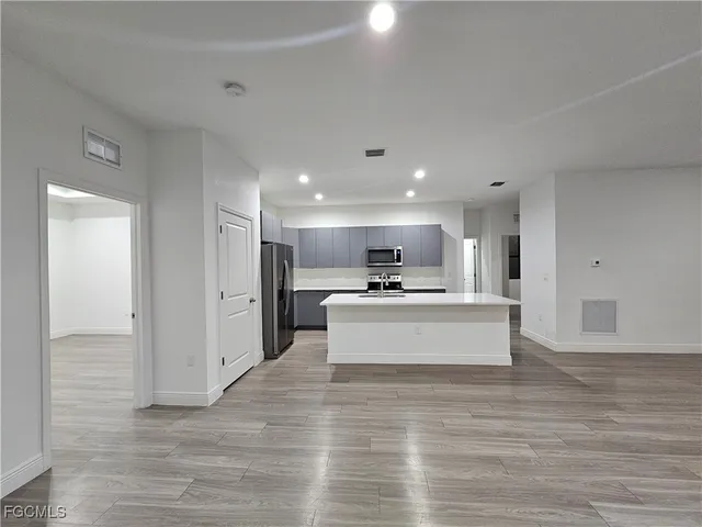 $2,800 | 5002 Gramercy Road, LaBelle, FL 33935