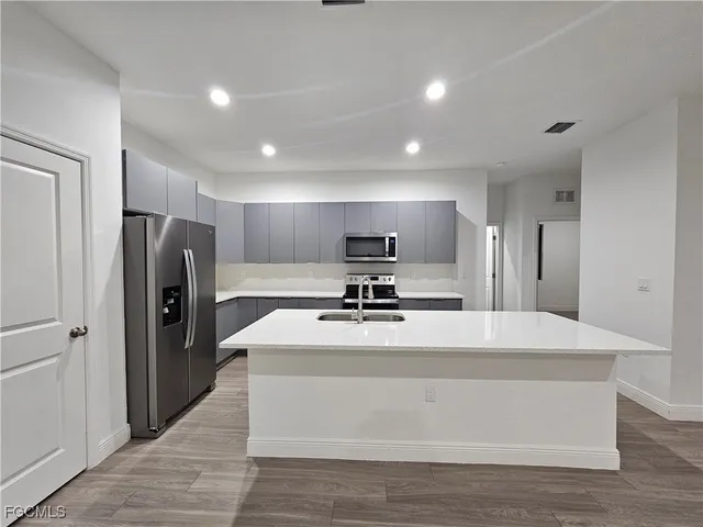 $2,800 | 5002 Gramercy Road, LaBelle, FL 33935