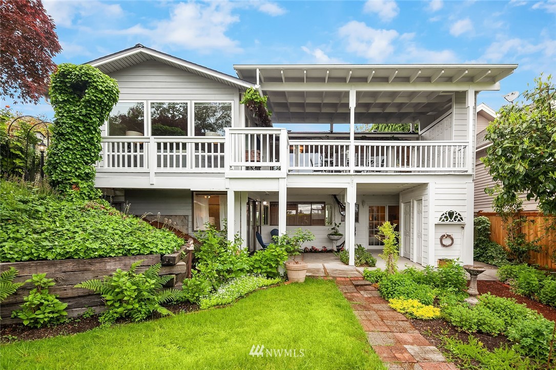 3338 9th Avenue West Seattle, WA 98119 - Photo 1 of 25