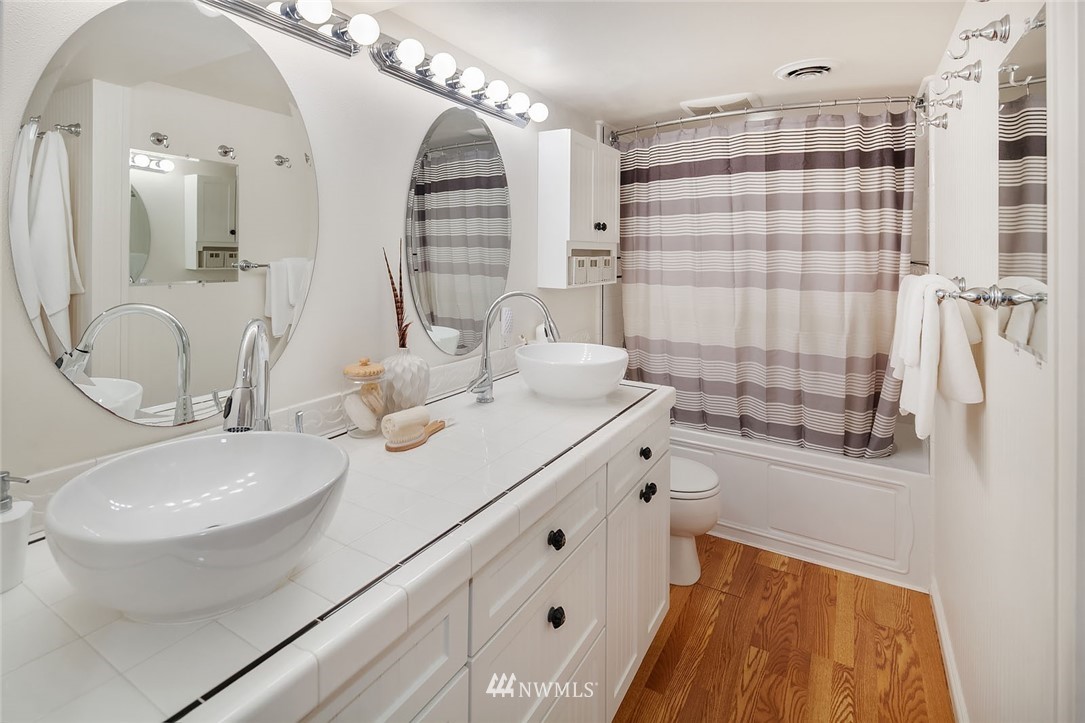 3338 9th Avenue West Seattle, WA 98119 - Photo 15 of 25