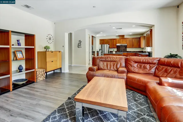 $879,900 | 4007 Oak Knoll Street, Antioch, CA 94509
