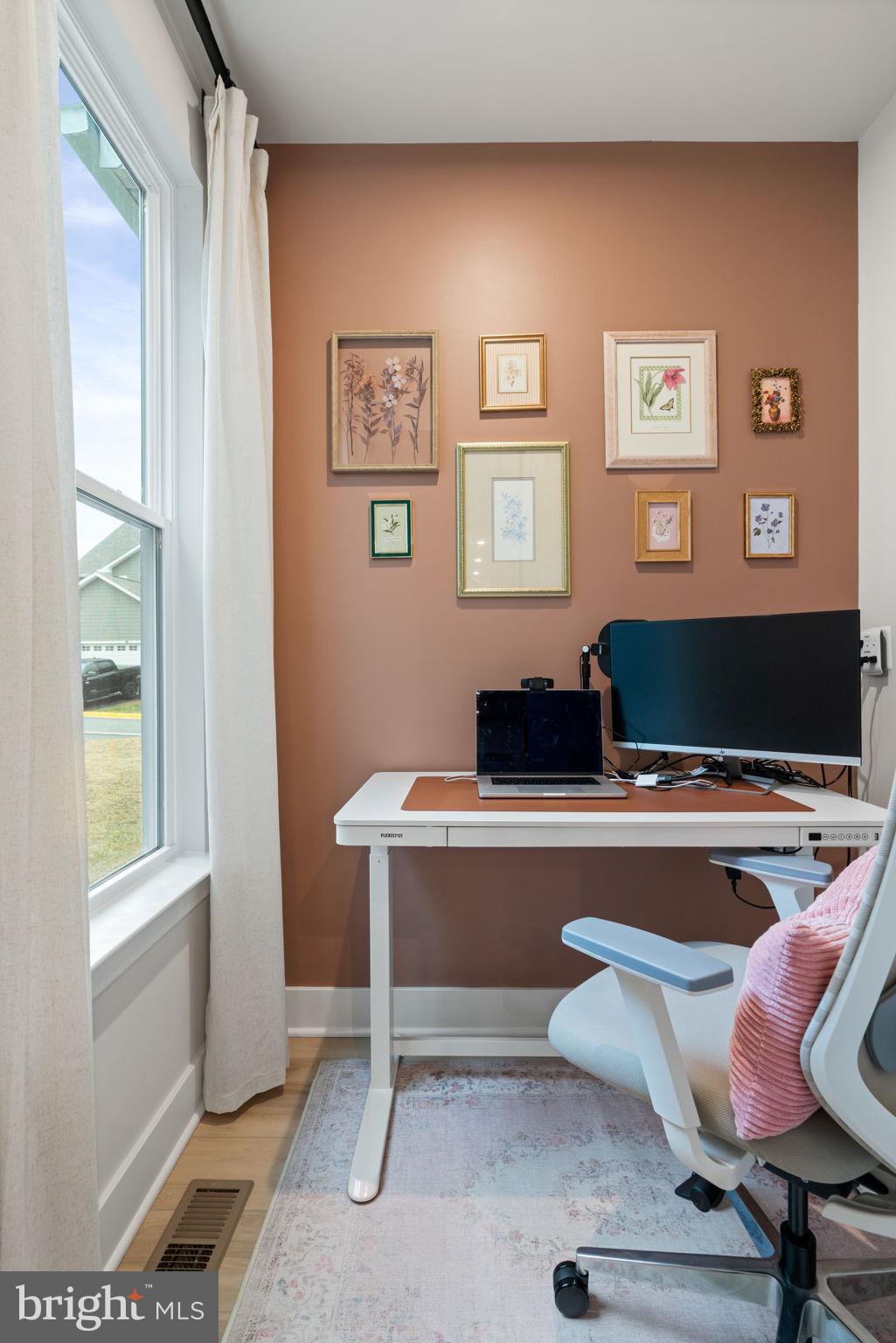 1924 Serviceberry Road Dumfries, VA 22026 - Photo 14 of 86 A perfect office space with a window!