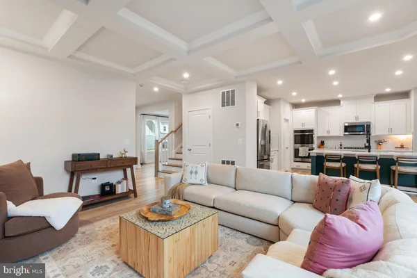 a view of empty room with windows