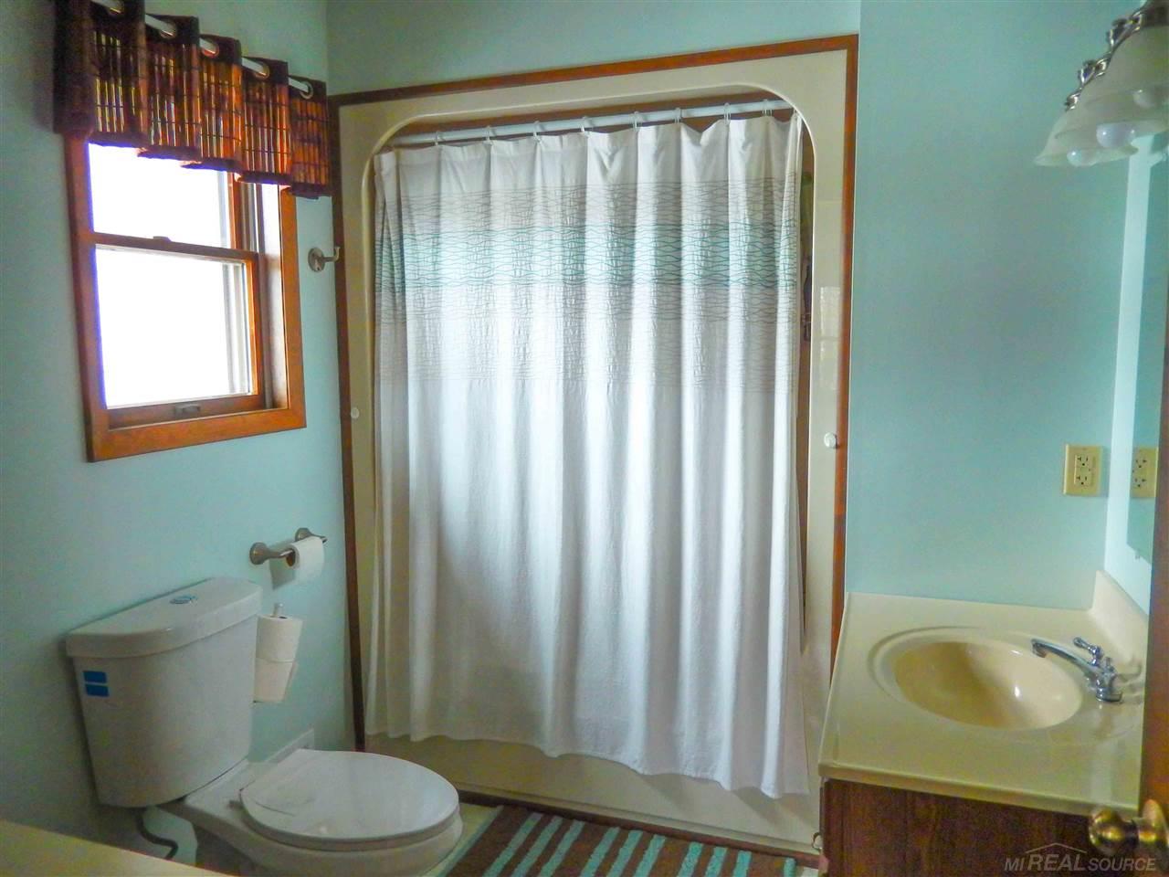 1398 North Vincent Road Ovid, MI 48866 - Photo 27 of 55 31311835-26.JPG