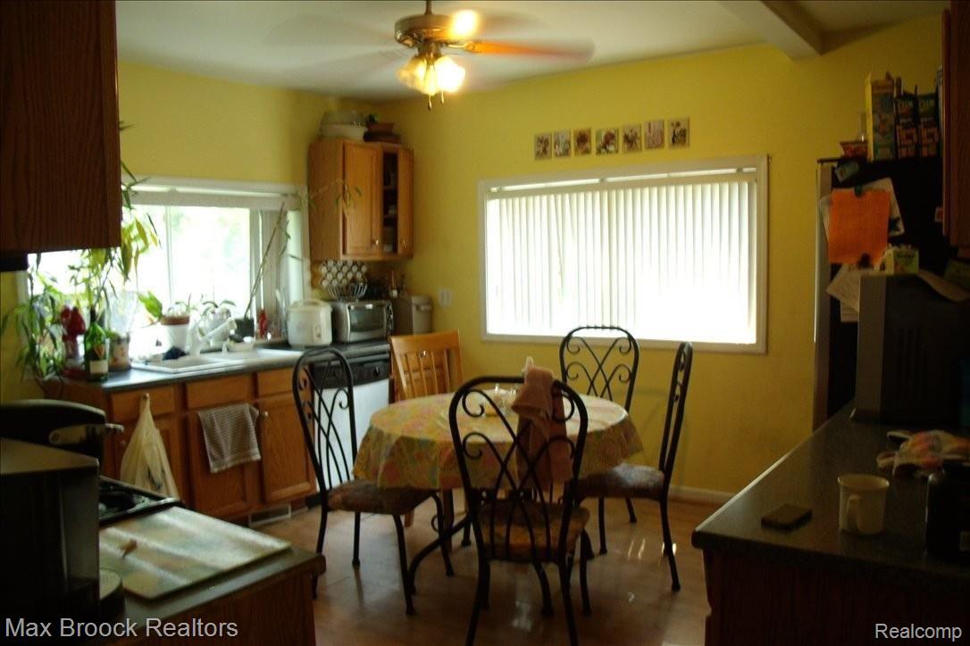 25324 Peter Kaltz Road Warren, MI 48091 - Photo 3 of 5 Kitchen