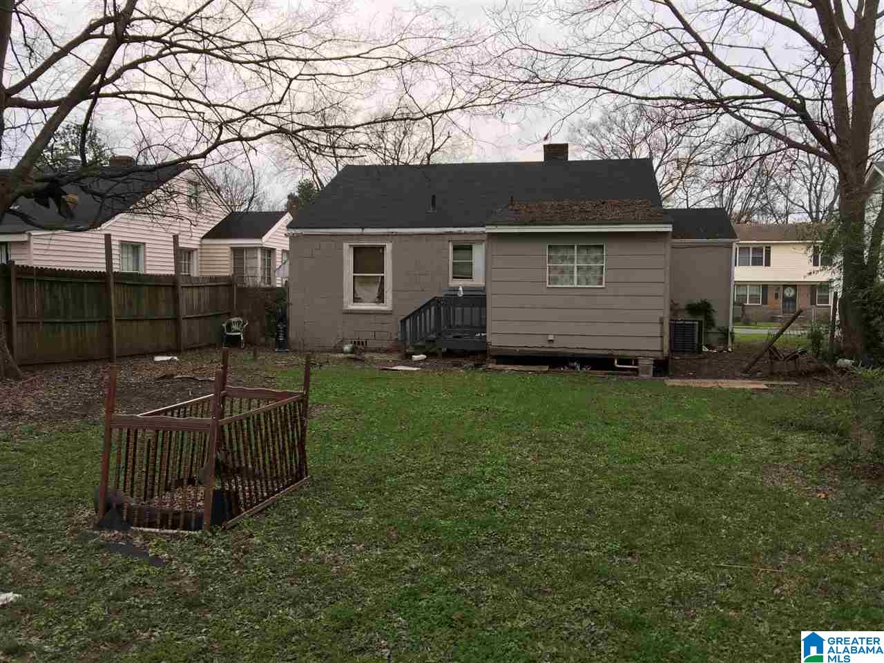 609 27th Street Southwest Birmingham, AL 35211 - Photo 3 of 13