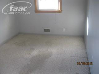 6162 Fenton Road Flint, MI 48507 - Photo 12 of 14 20132381-11.JPG