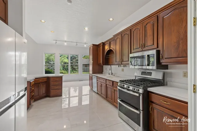 $499,999 | 650 Justin Court, Bourbonnais, IL 60914