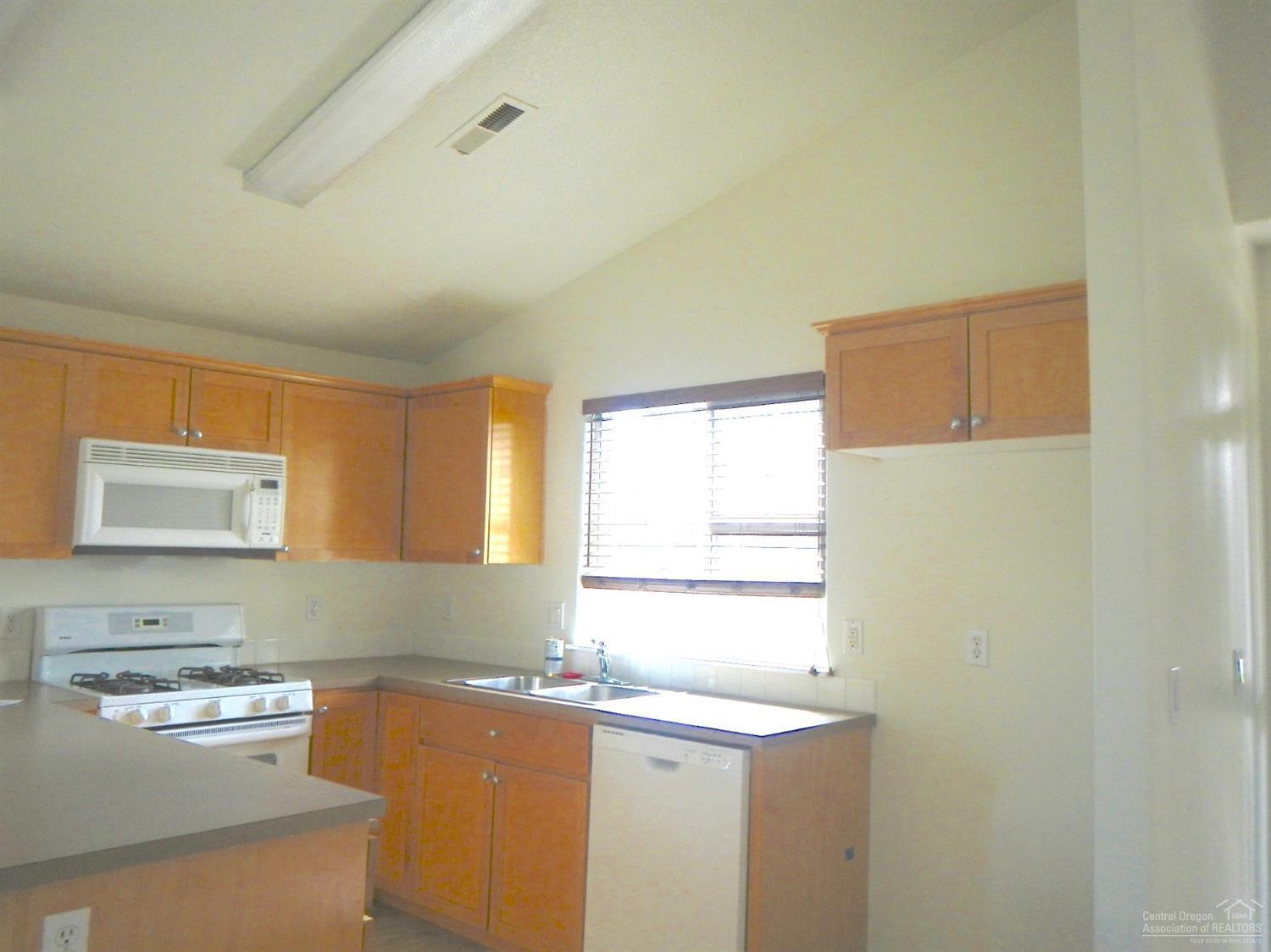 61088 Larkspur Loop Bend, OR 97702 - Photo 13 of 22 Additional Photo
