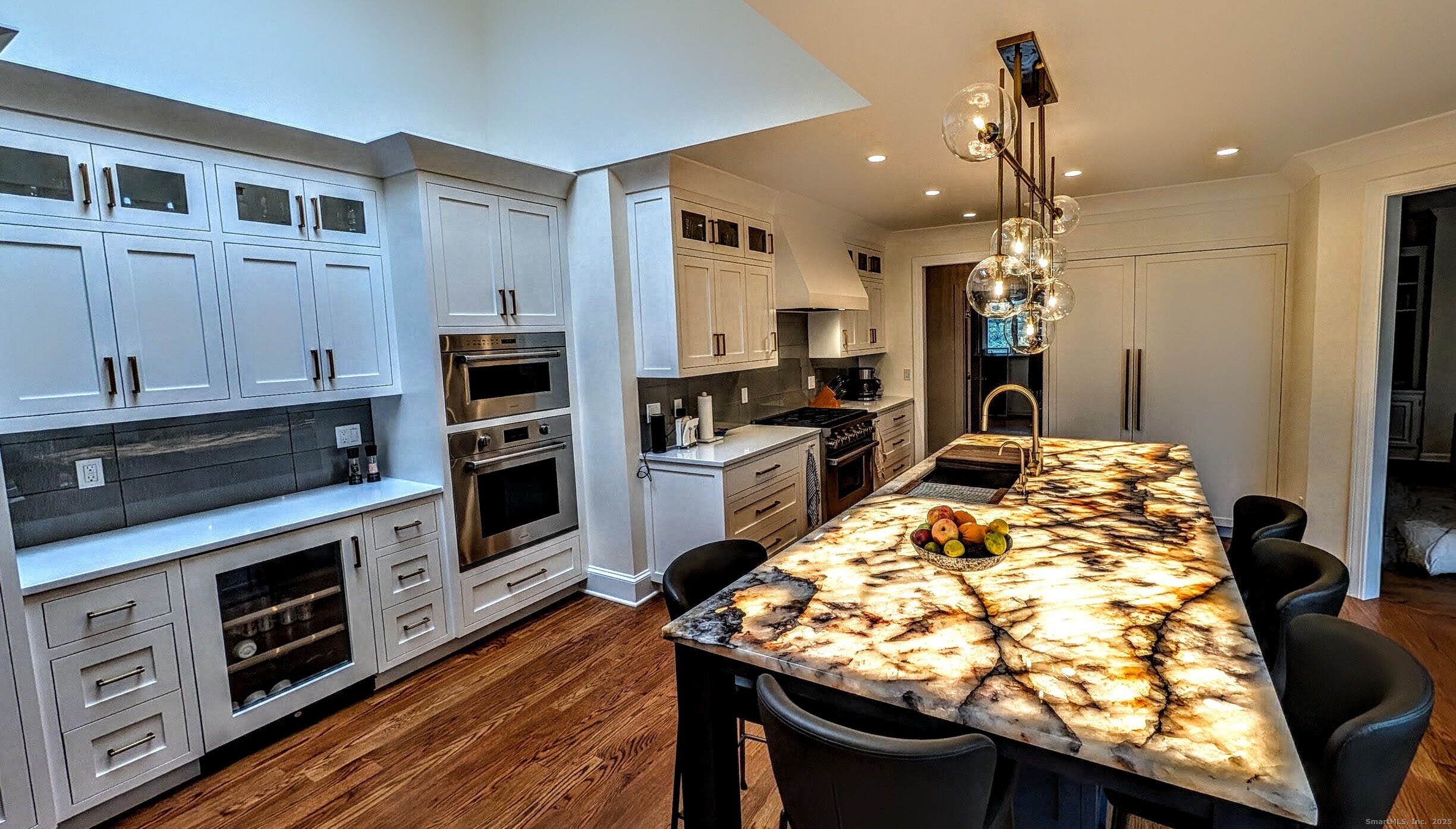 40 Hull Place Ridgefield, CT 06877 - Photo 7 of 28