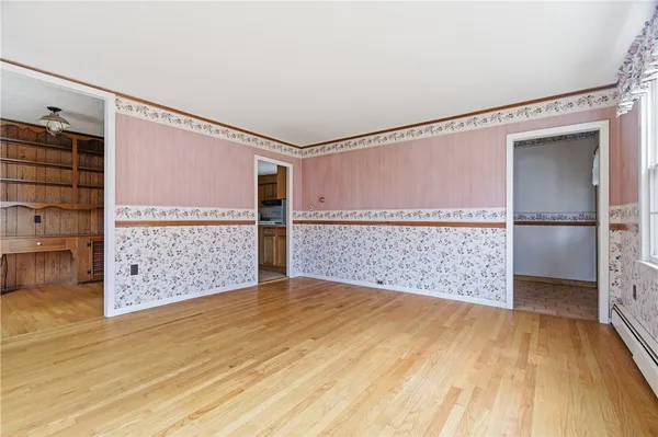 $399,900 | 86 Mendon Road, North Smithfield, RI 02896