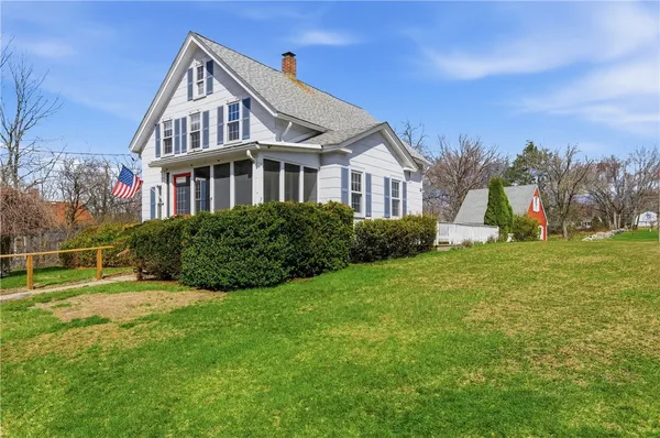 $399,900 | 86 Mendon Road, North Smithfield, RI 02896