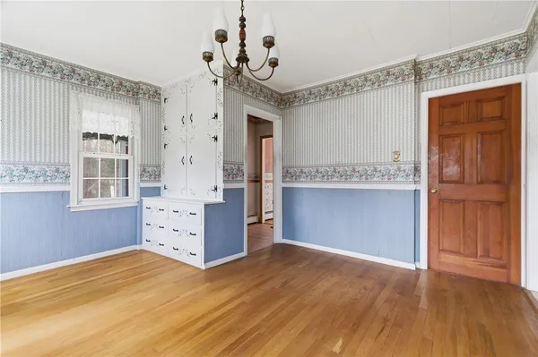 $399,900 | 86 Mendon Road, North Smithfield, RI 02896