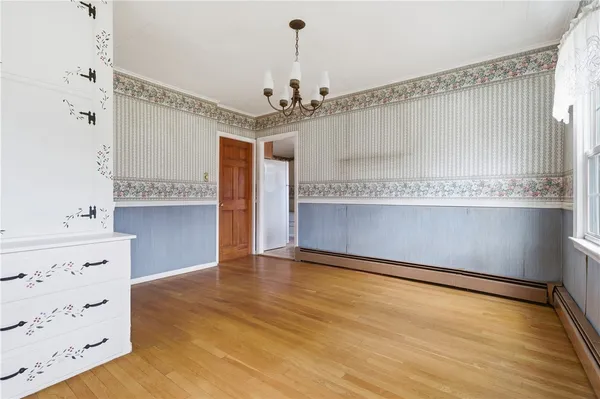 $399,900 | 86 Mendon Road, North Smithfield, RI 02896