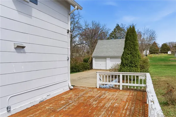 $399,900 | 86 Mendon Road, North Smithfield, RI 02896