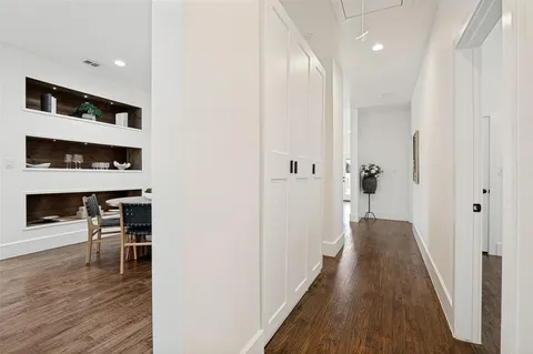 $419,000 | 916 South Montreal Avenue, Dallas, TX 75208
