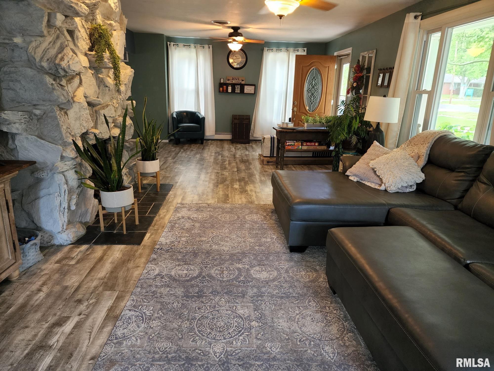 855 Edgehill Road Jacksonville, IL 62650 - Photo 13 of 30 Gallery Image 13