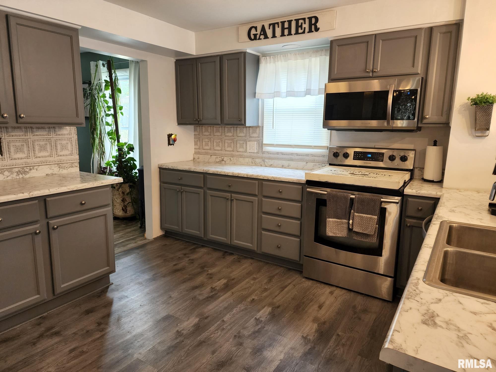 855 Edgehill Road Jacksonville, IL 62650 - Photo 18 of 30 Gallery Image 18